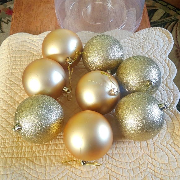 Gold Christmas Balls - Picture 1 of 4